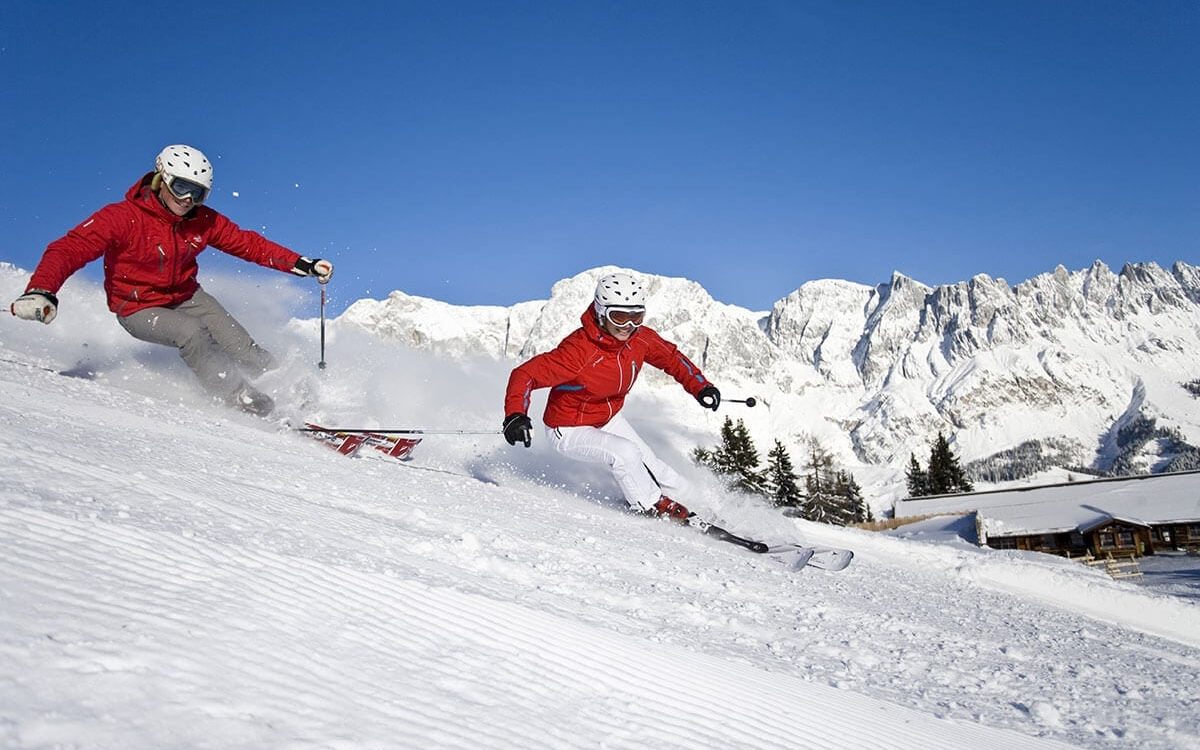 Frauen beim Skifahren